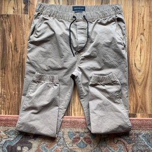 American Eagle khaki joggers | size Medium